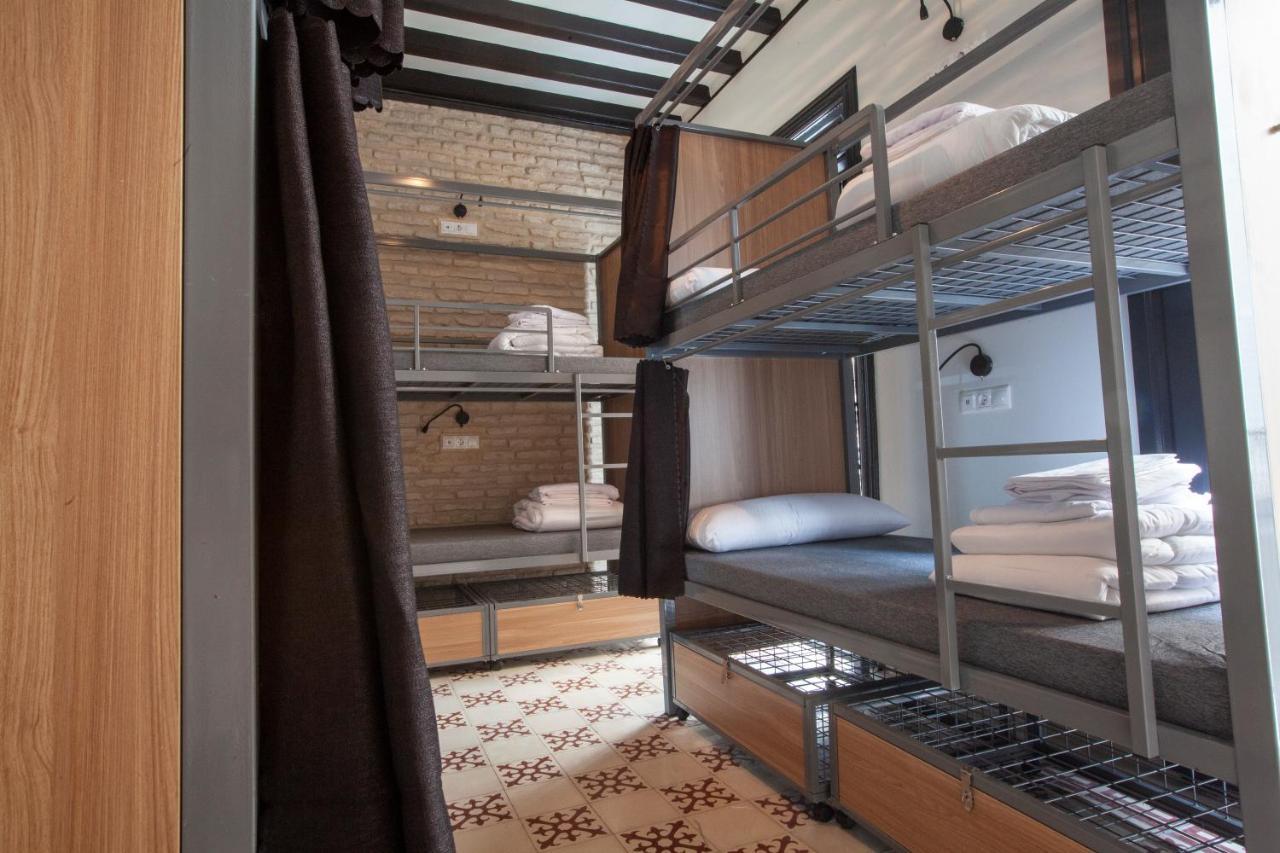 Hostel Ibarra By Bossh! Hotels Sevilla Exteriör bild