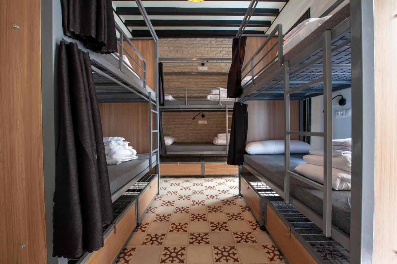 Hostel Ibarra By Bossh! Hotels Sevilla Exteriör bild
