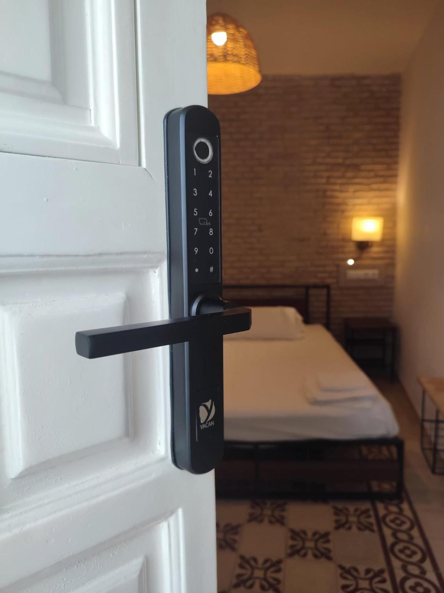 Hostel Ibarra By Bossh! Hotels Sevilla Exteriör bild